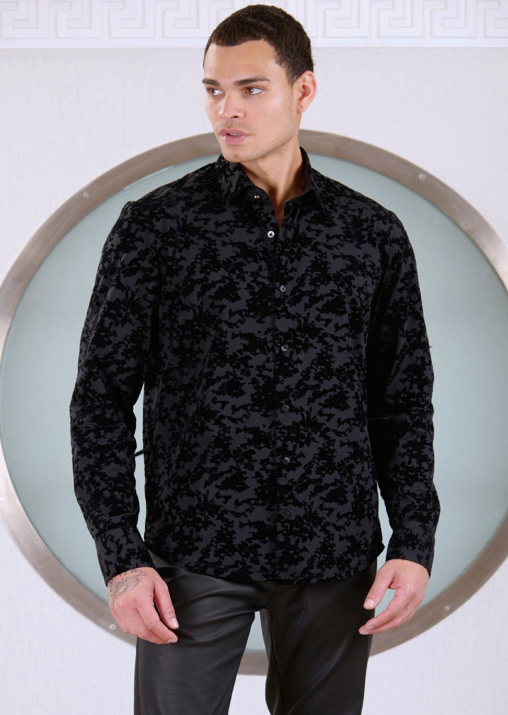 Black Root Flocked Knit Shirt